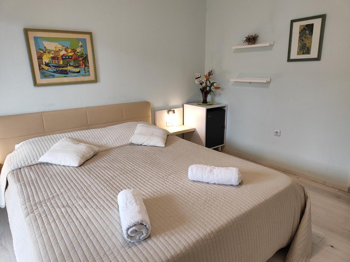 Rooms Ena Rovinj Exterior foto